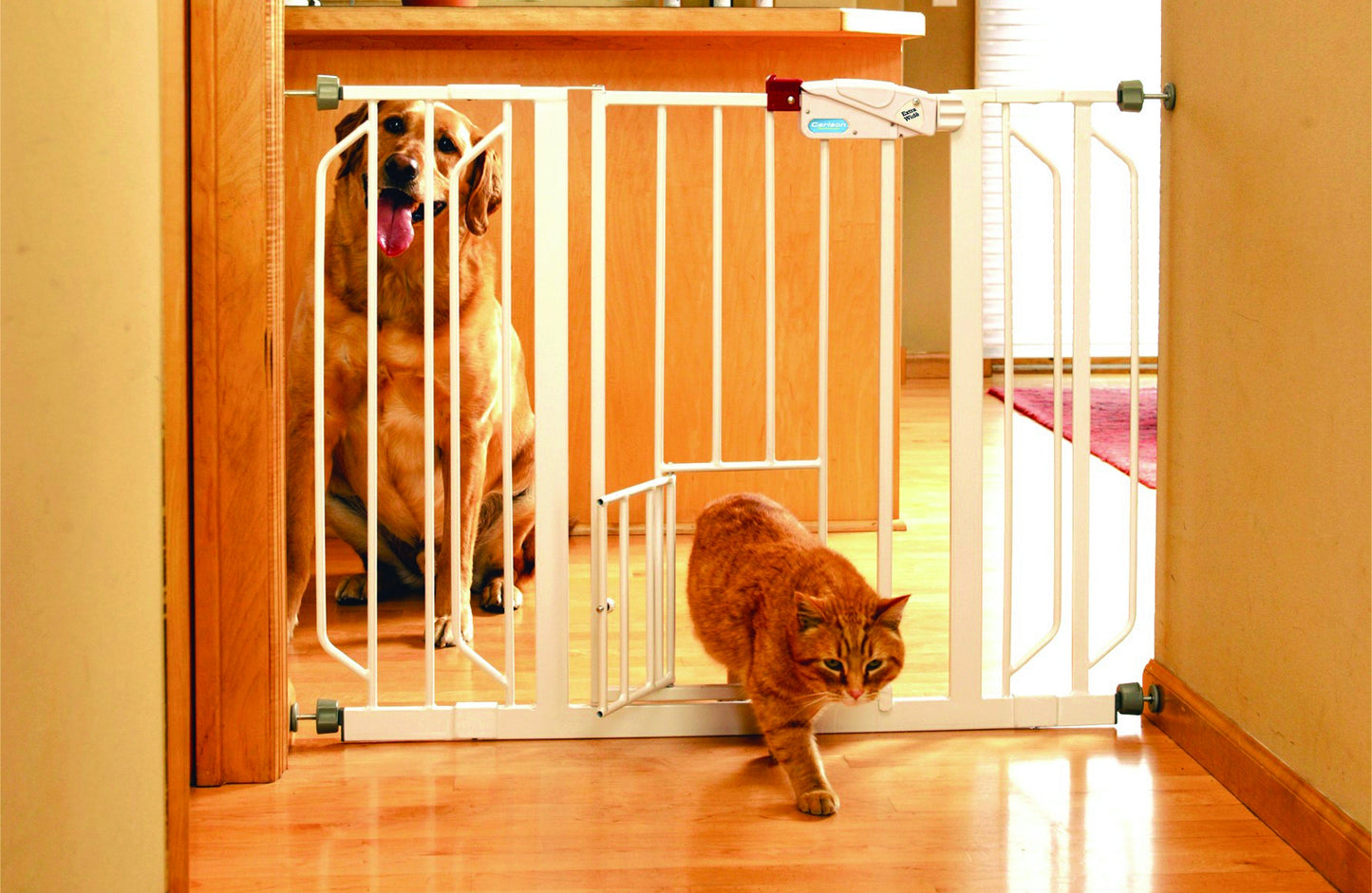 Carlson Extra Wide Walk-Thru Gate With Pet Door